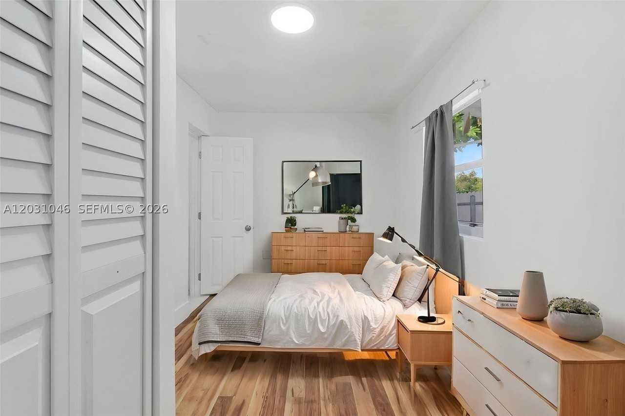 6101 Sw 24th St #2 - Photo 2 of 18