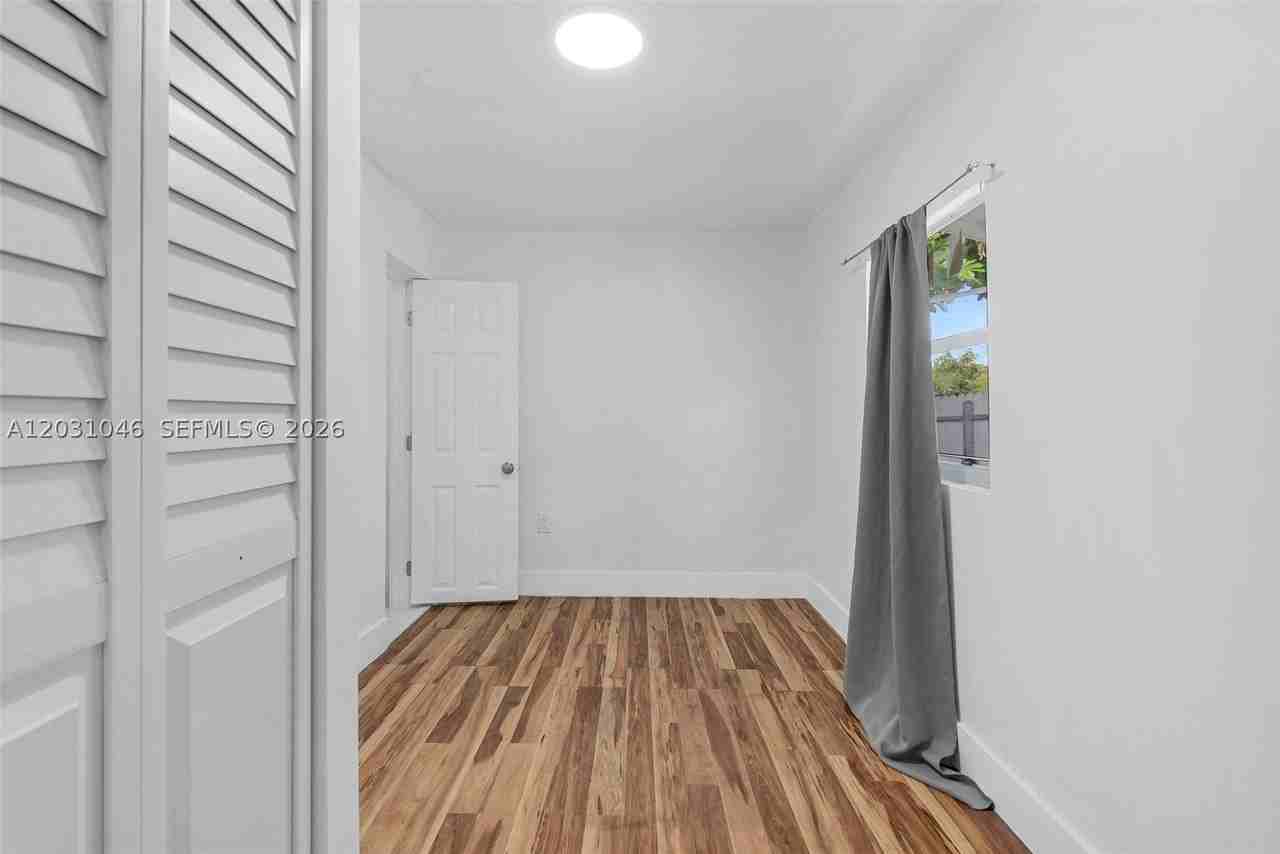 6101 Sw 24th St #2 - Photo 6 of 18
