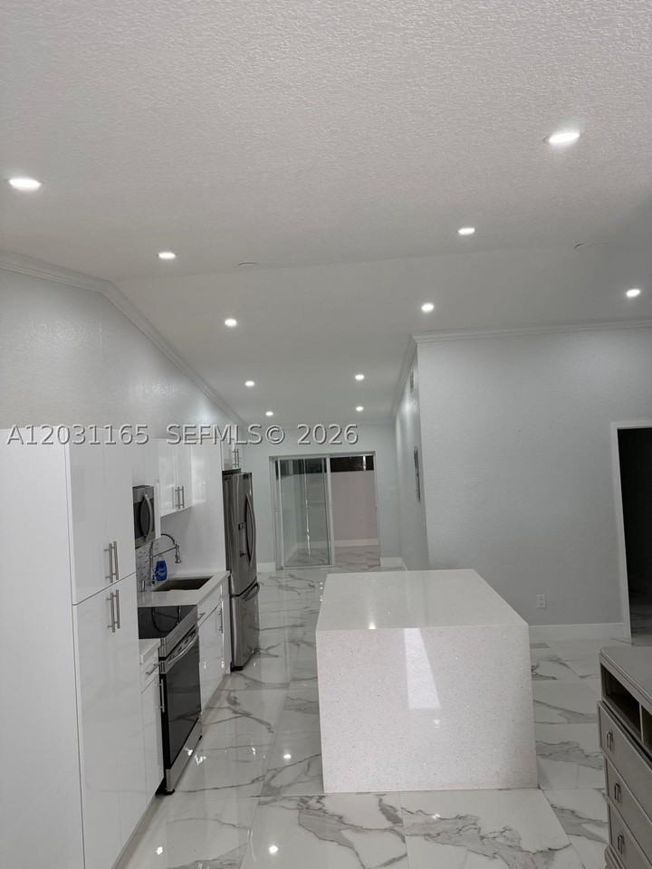 8738 Nw 116th Ter #0 - Photo 7 of 15