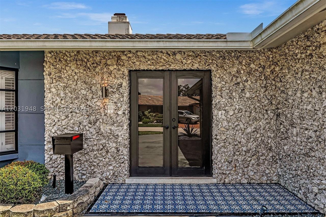5602 S Travelers Palm Ln - Photo 4 of 50