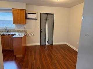 7601 Venetian St #1-4 - Photo 4 of 14