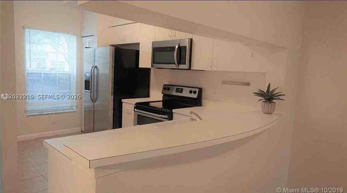 1 Simonton Cir #1 - Photo 2 of 4