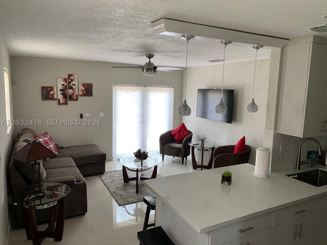 1630 N 68th Ave - Photo 2 of 12