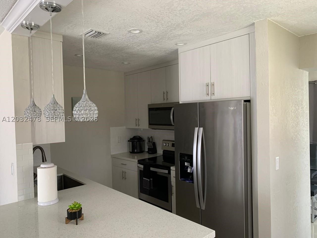 1630 N 68th Ave - Photo 6 of 12
