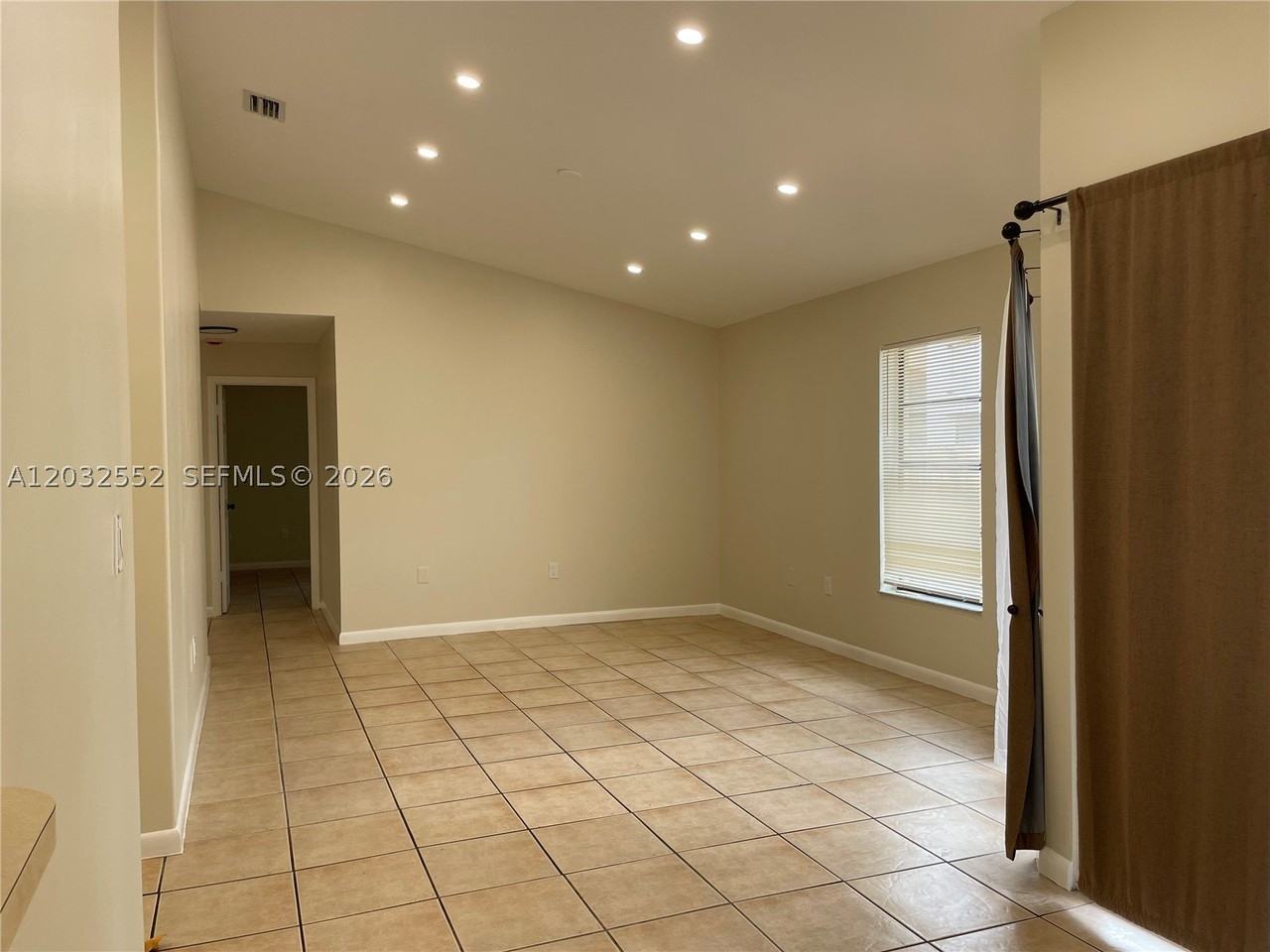 1511 San Remo Cir #1511 - Photo 4 of 22