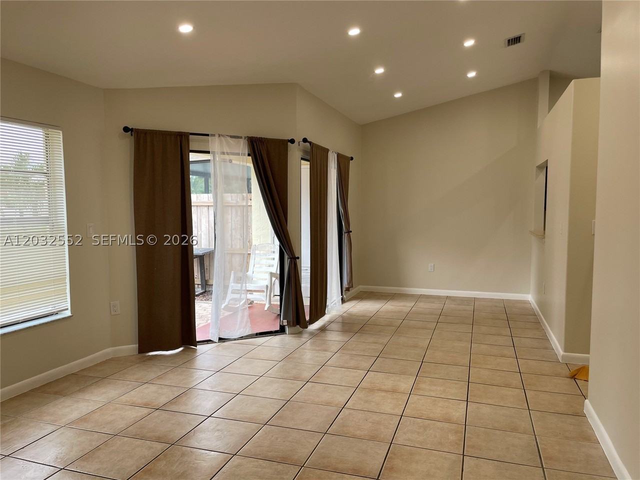1511 San Remo Cir #1511 - Photo 5 of 22