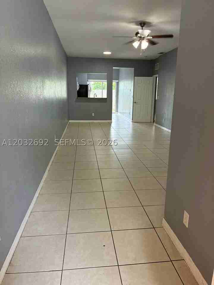 55 Sw 14th Ter #55 - Photo 2 of 27