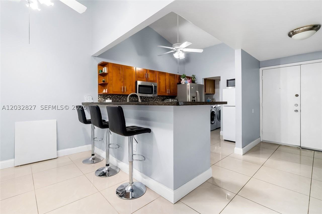 505 Ne 199th Ln #2A - Photo 7 of 48