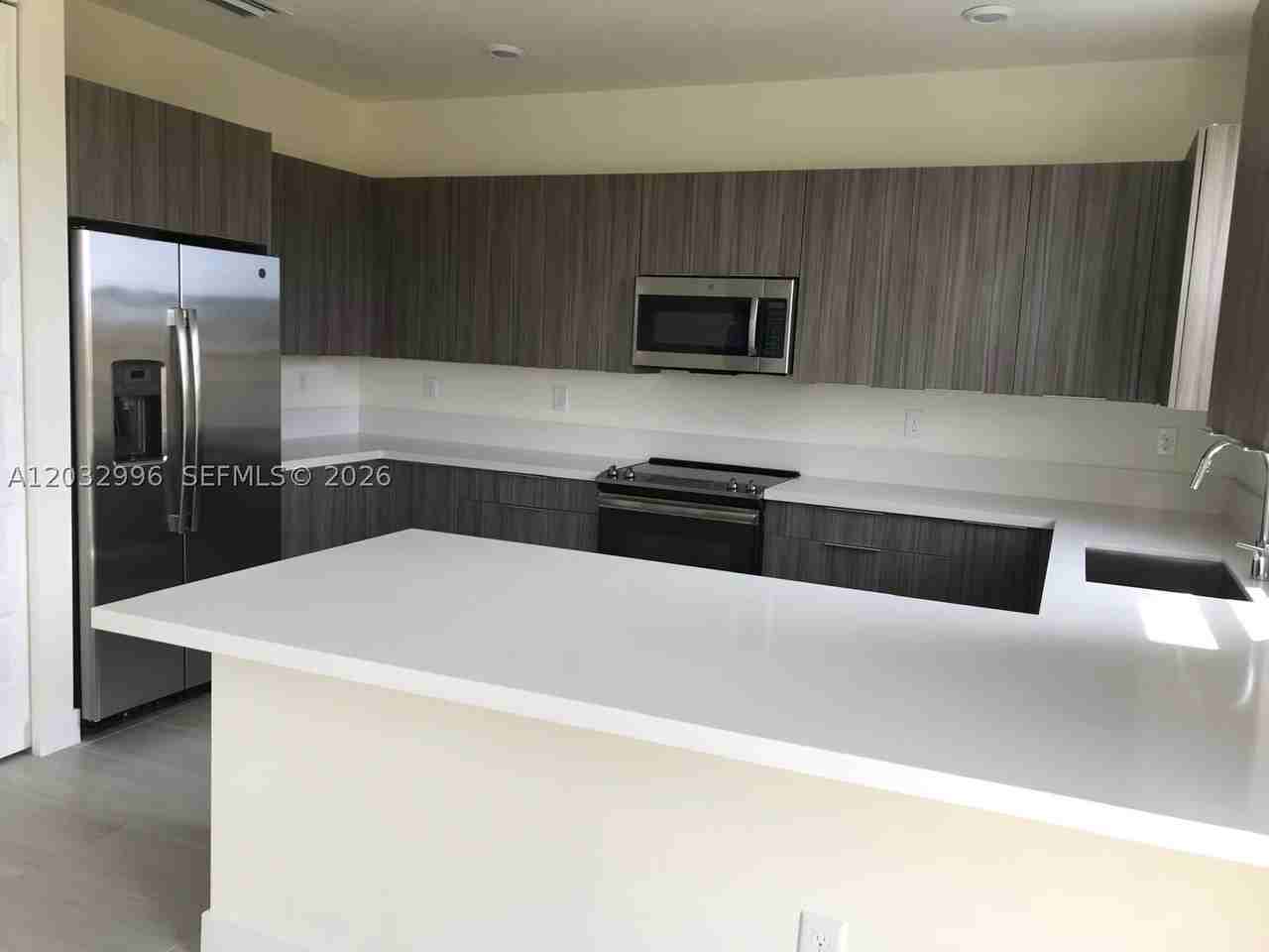 8102 Nw 105th Ct #8102 - Photo 4 of 24