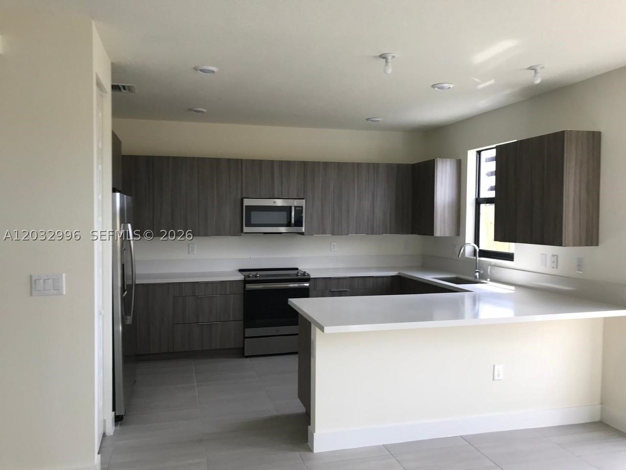 8102 Nw 105th Ct #8102 - Photo 6 of 24