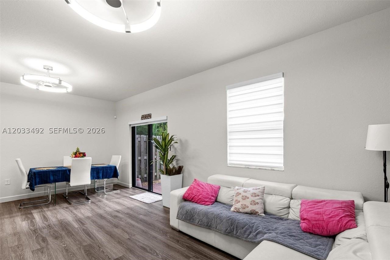 24486 Sw 119th Pl - Photo 6 of 18