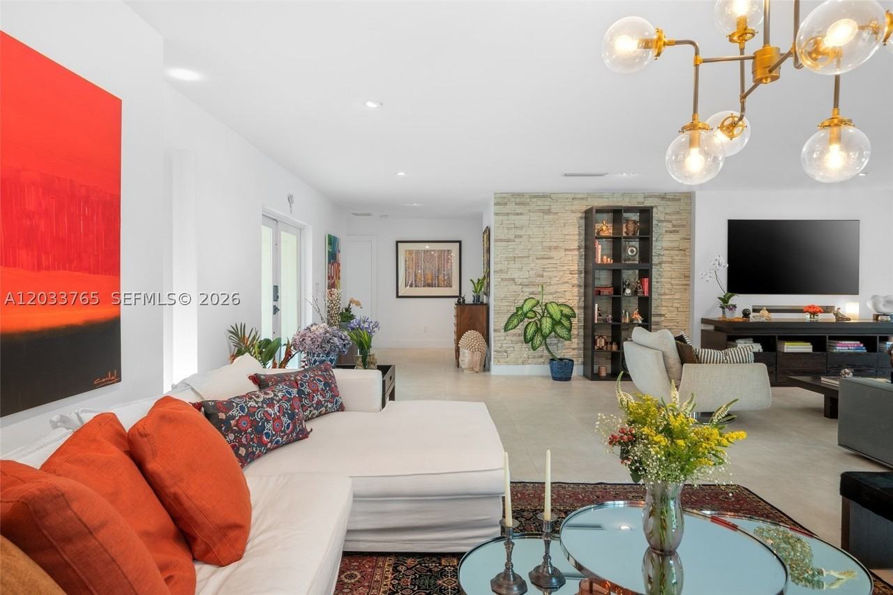 8535 Sw 100th Ave - Photo 6 of 36