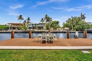 featured image of 924 Belle Meade Island Dr
