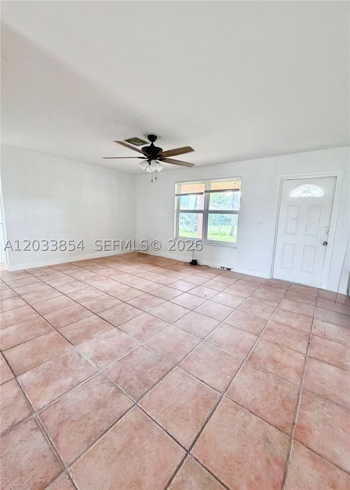 4540 Sw 43rd Ave #4540 - Photo 5 of 17