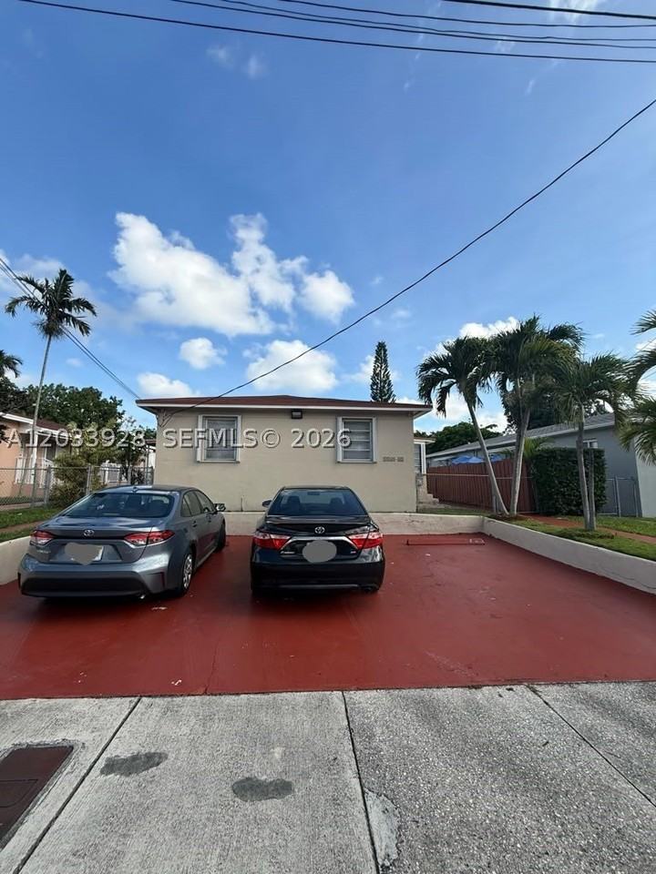 1140 Sw 9th St #2 - Photo 3 of 42