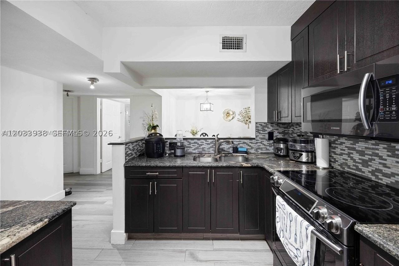 12505 Nw 11th Ln #109 - Photo 3 of 24