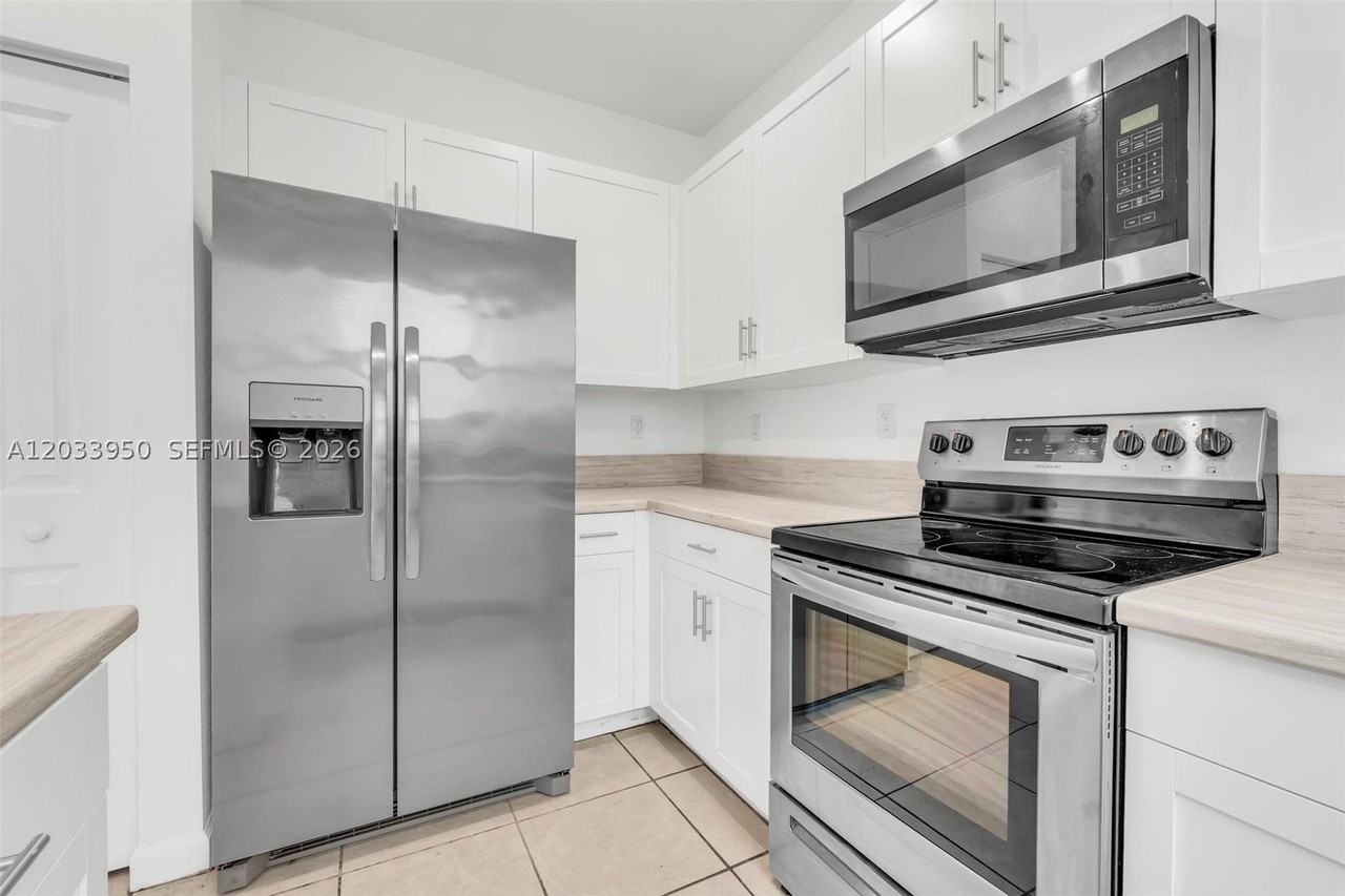 1791 Se 27th Ter #1791 - Photo 6 of 30