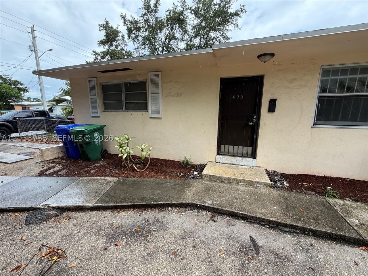 1475 Nw 51st Ter #1475 - Photo 3 of 9