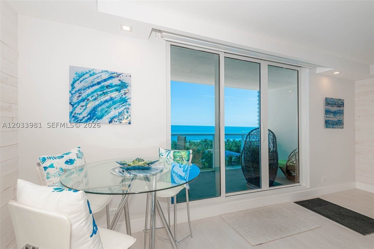 2301 Collins Ave #941 - Photo 7 of 27