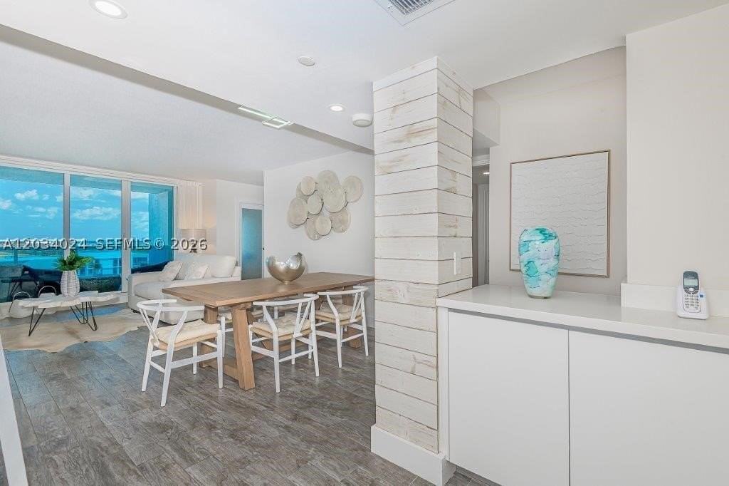 2301 Collins Ave #926 - Photo 4 of 33