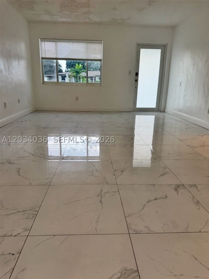 3400 Nw 173rd Ter #1 - Photo 4 of 14