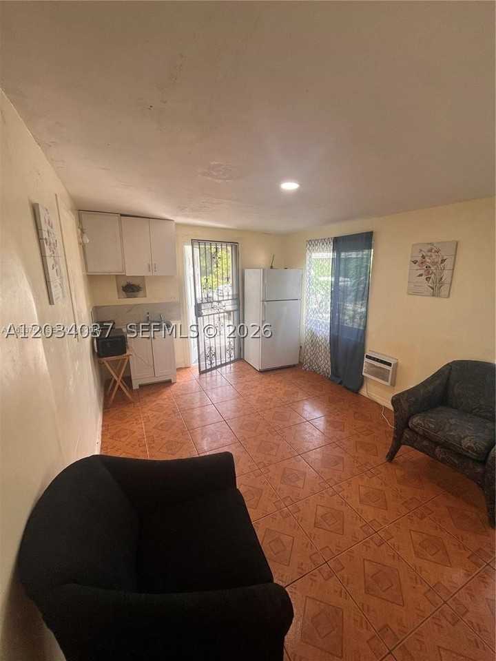 13215 Nw 19th Ave #1 - Photo 2 of 7