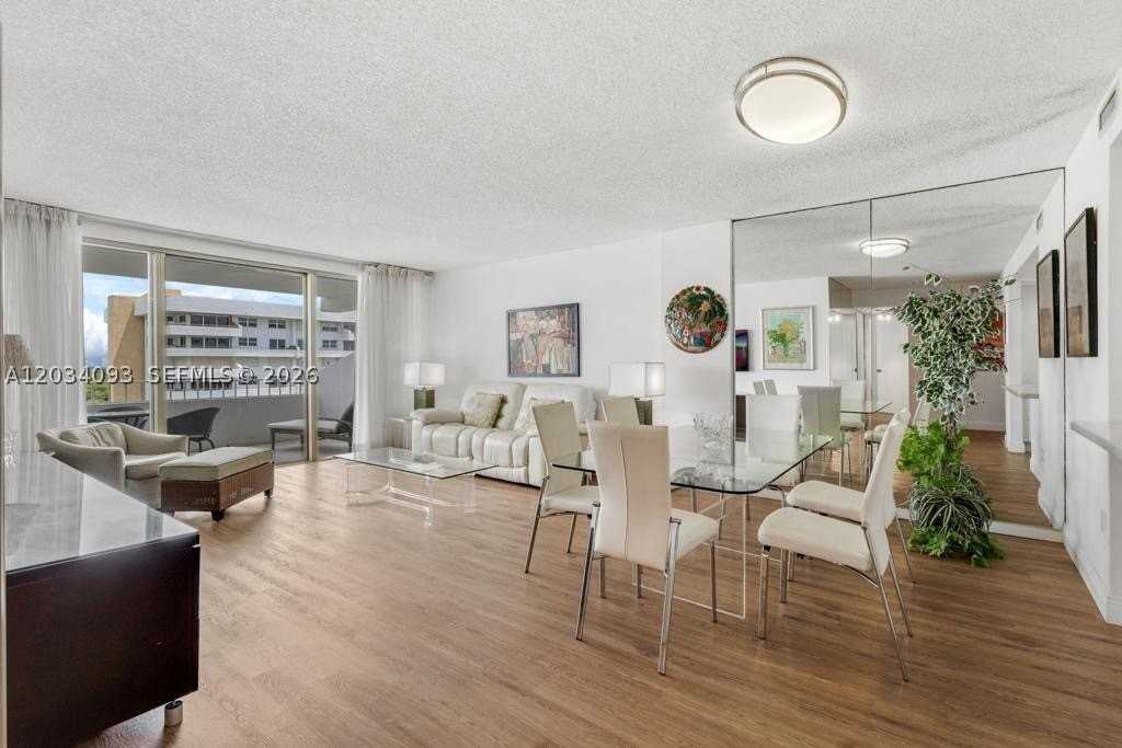 199 Ocean Lane Dr #1006 - Photo 7 of 12