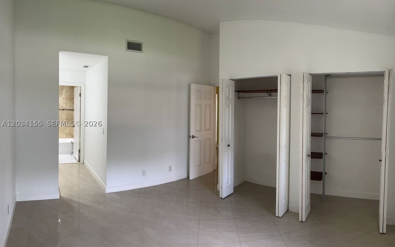 6361 Nw 170th Ln - Photo 4 of 11