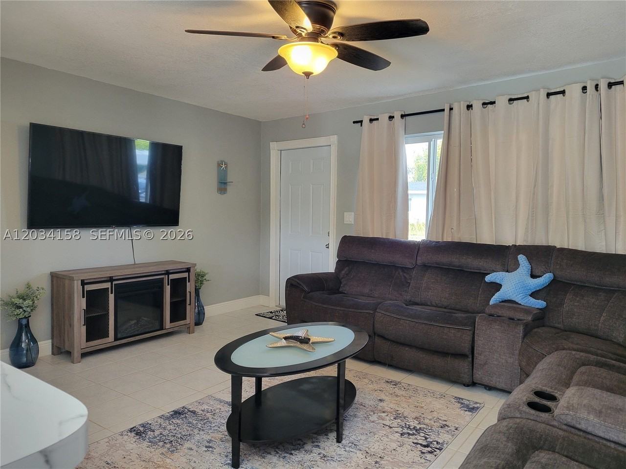 2560 Ne 8th Ter - Photo 7 of 25
