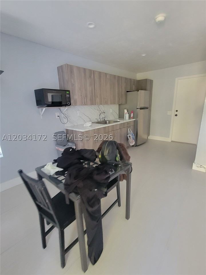 15250 Sw 154th Ave - Photo 4 of 9