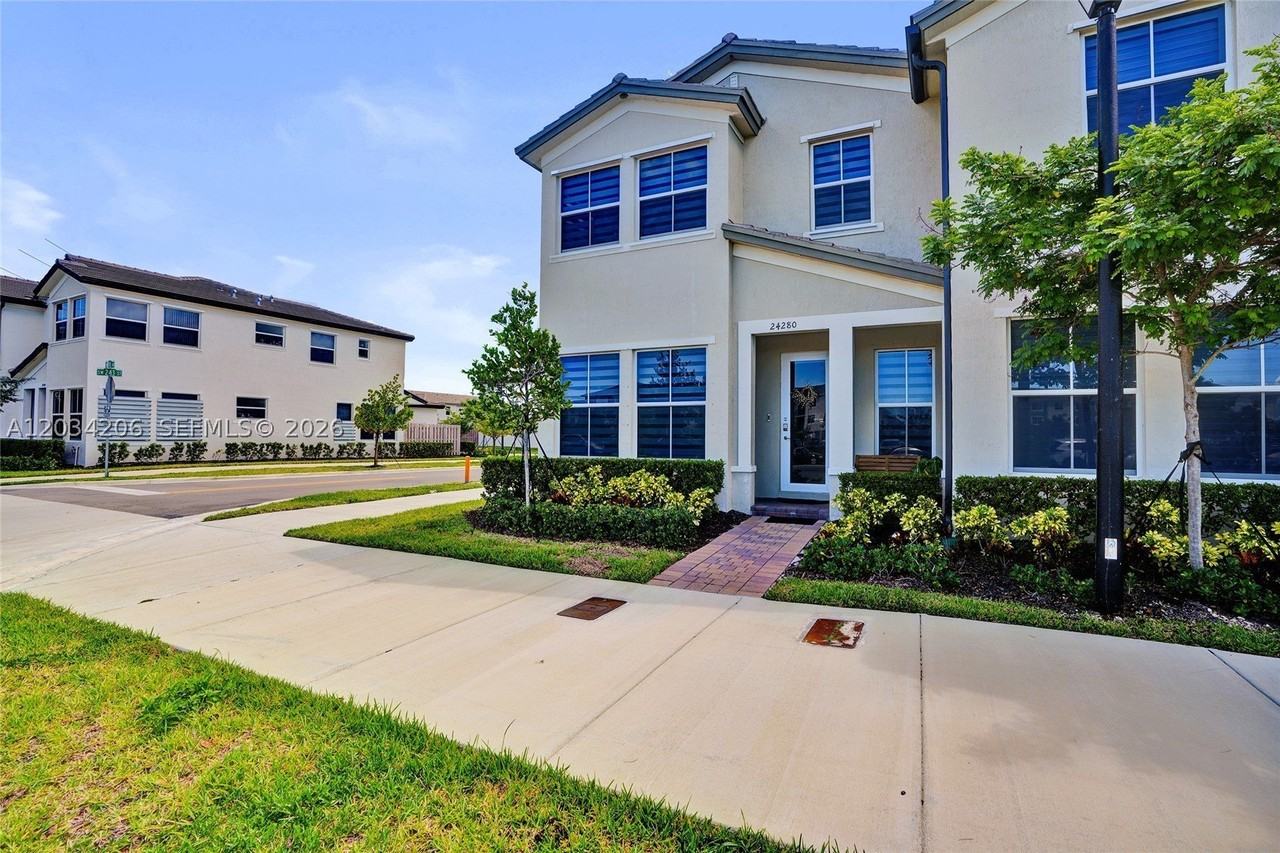 24280 Sw 128th Ave - Photo 3 of 24