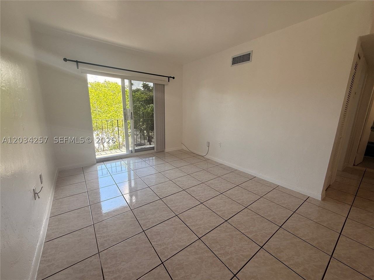 1860 Coral Way #11 - Photo 4 of 15