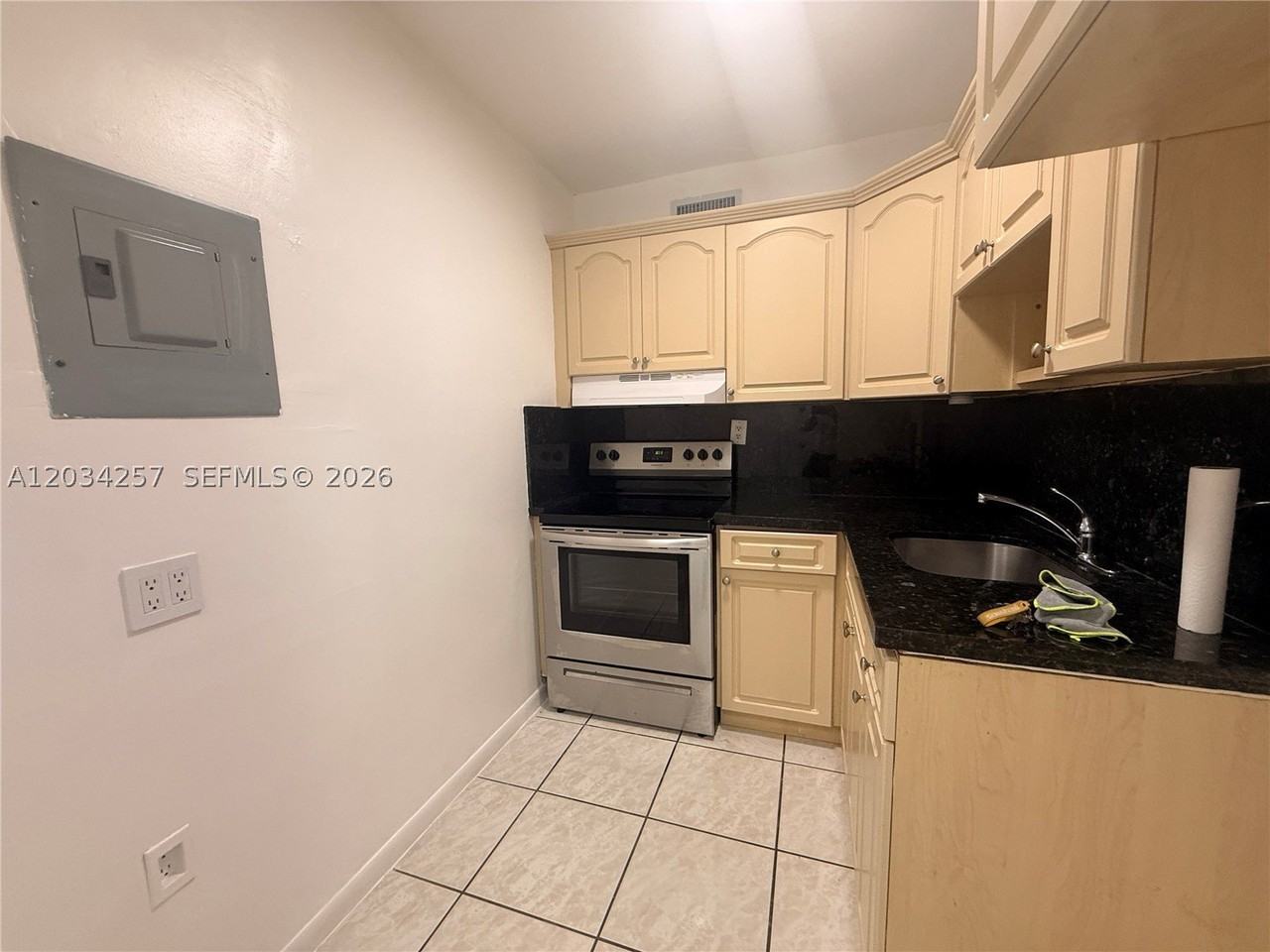 1860 Coral Way #11 - Photo 5 of 15