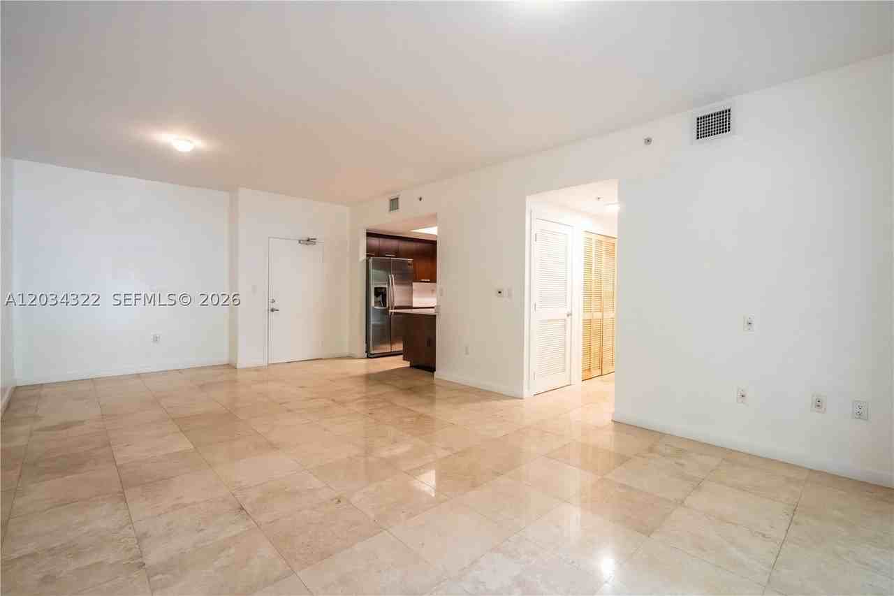 300 Majorca Ave #202 - Photo 4 of 30