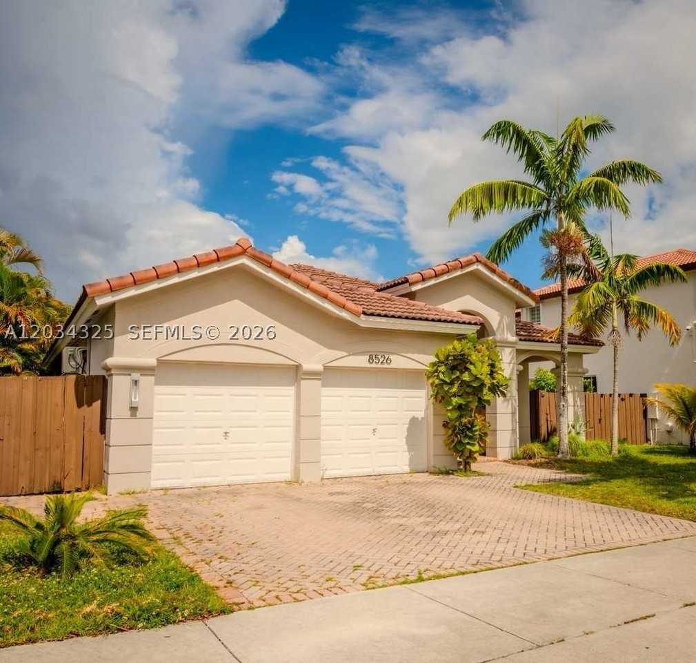 8526 Nw 110th Pl #0 - Photo 2 of 24