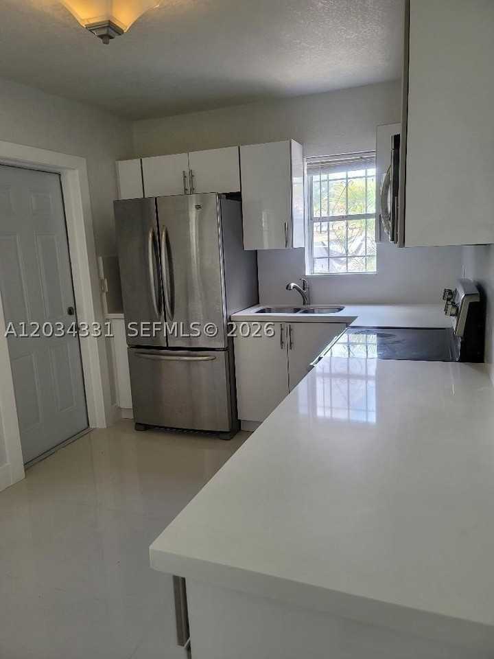 1736 Nw 53rd St #0 - Photo 4 of 15