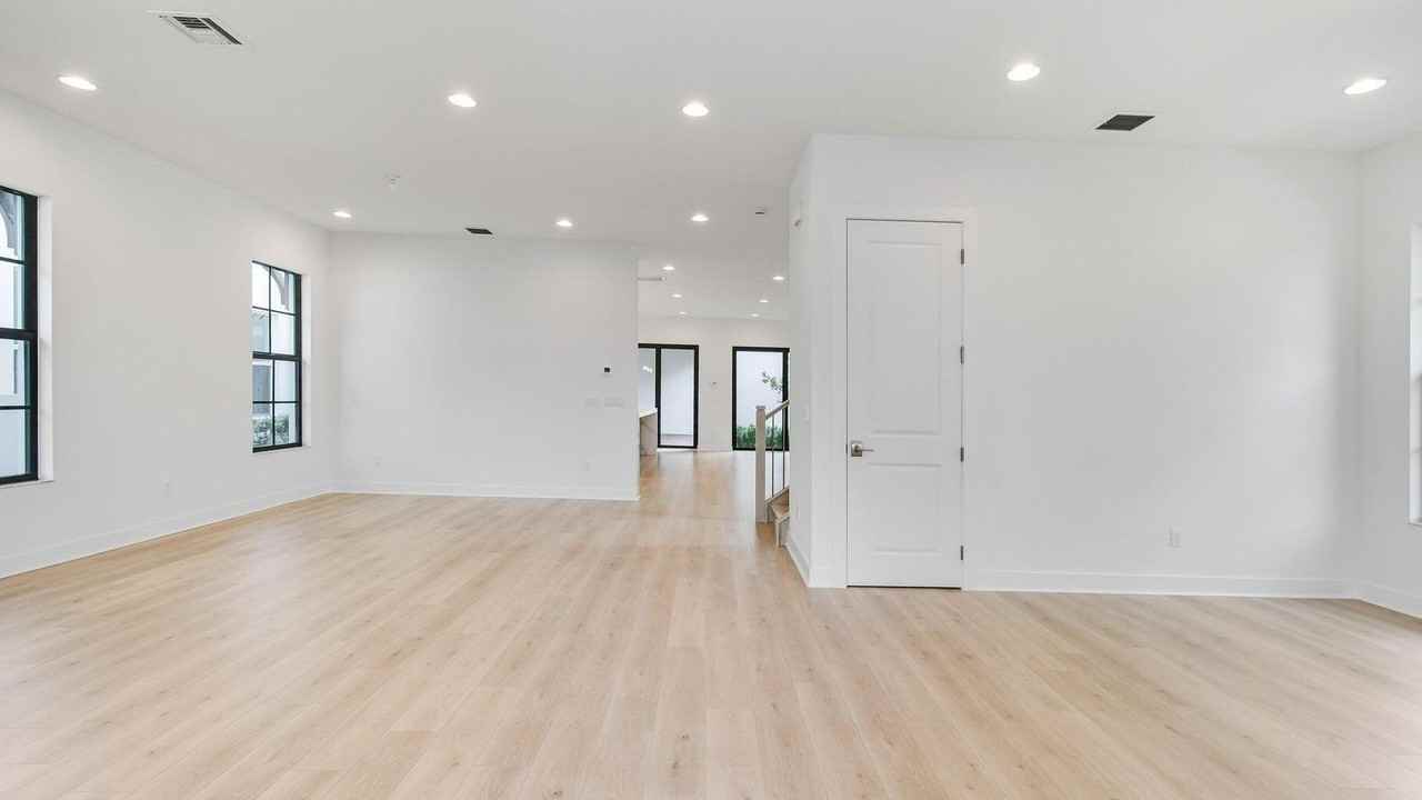 13136 Alton Rd - Photo 4 of 34