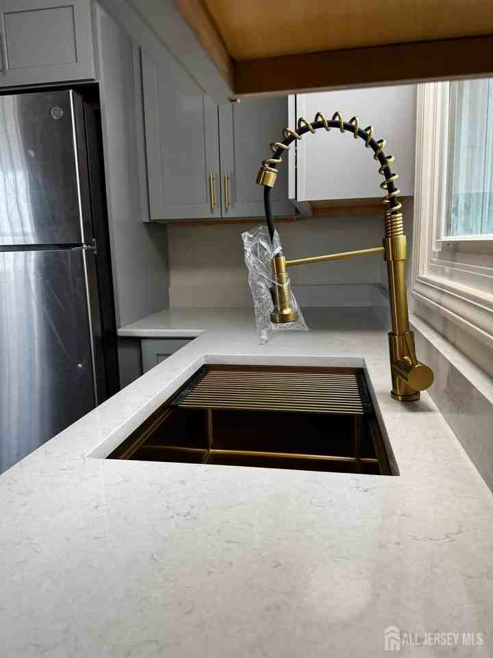 117 16th Ave #117 - Photo 3 of 19