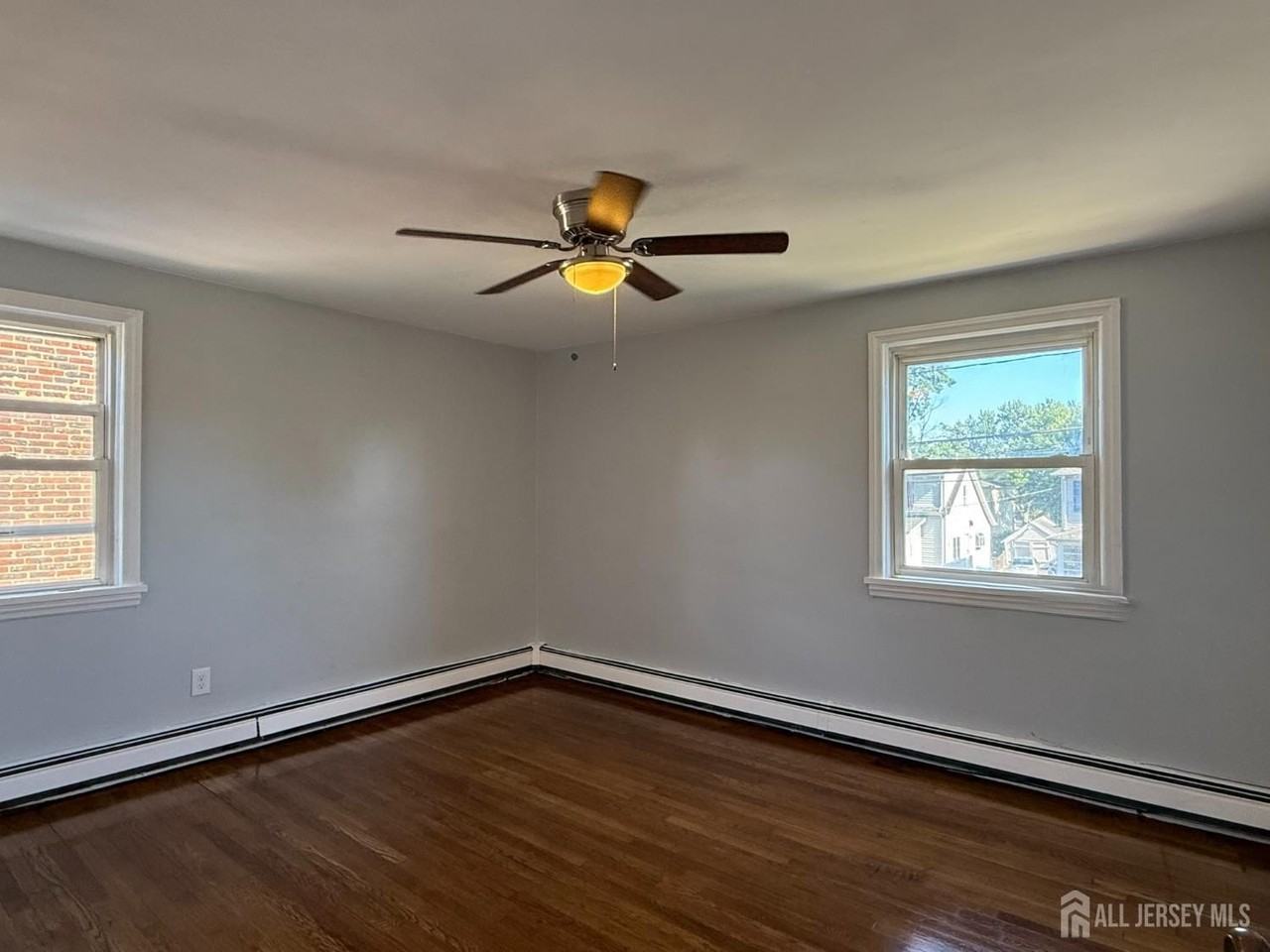 824 2nd St - Photo 7 of 14