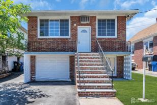 287 E Smith St  