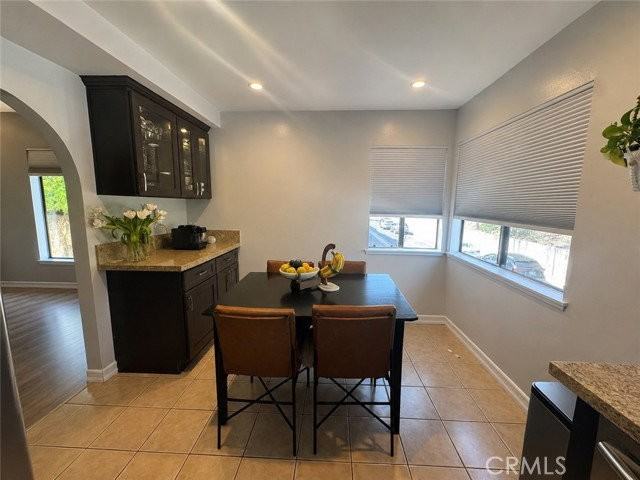 26303 W Plata Ln - Photo 4 of 8