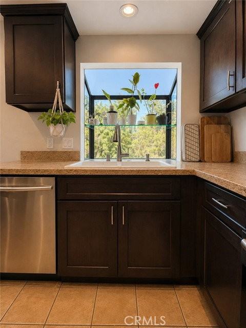 26303 W Plata Ln - Photo 5 of 8