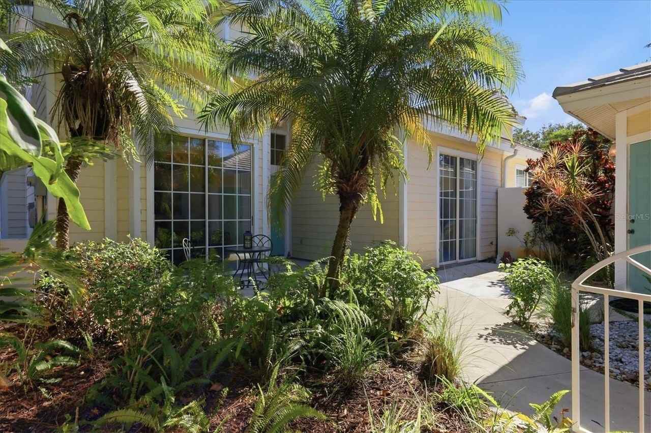 7630 Whitebridge Gln - Photo 2 of 41