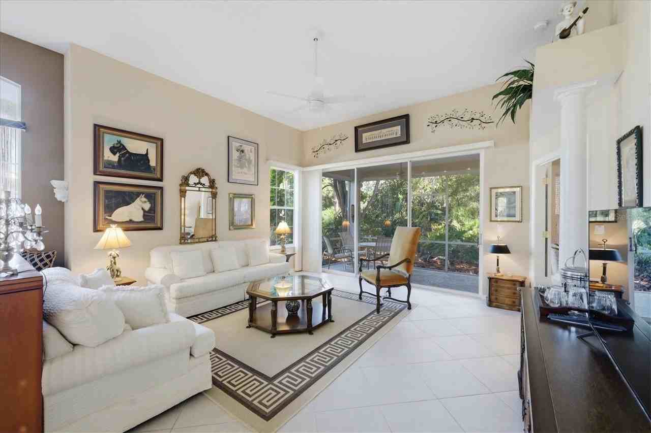 7630 Whitebridge Gln - Photo 6 of 41