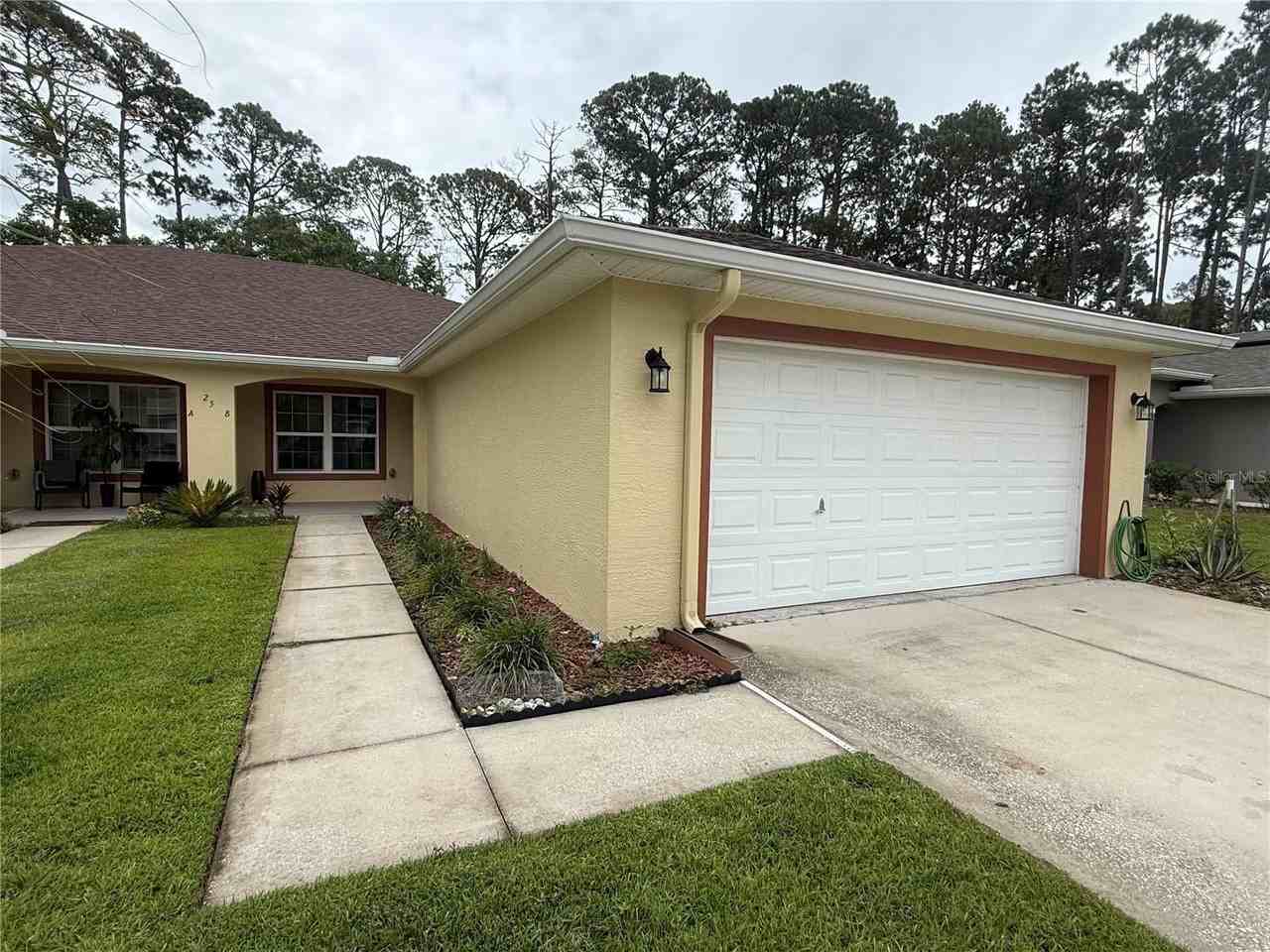 25 Farnell Ln #B - Photo 2 of 4
