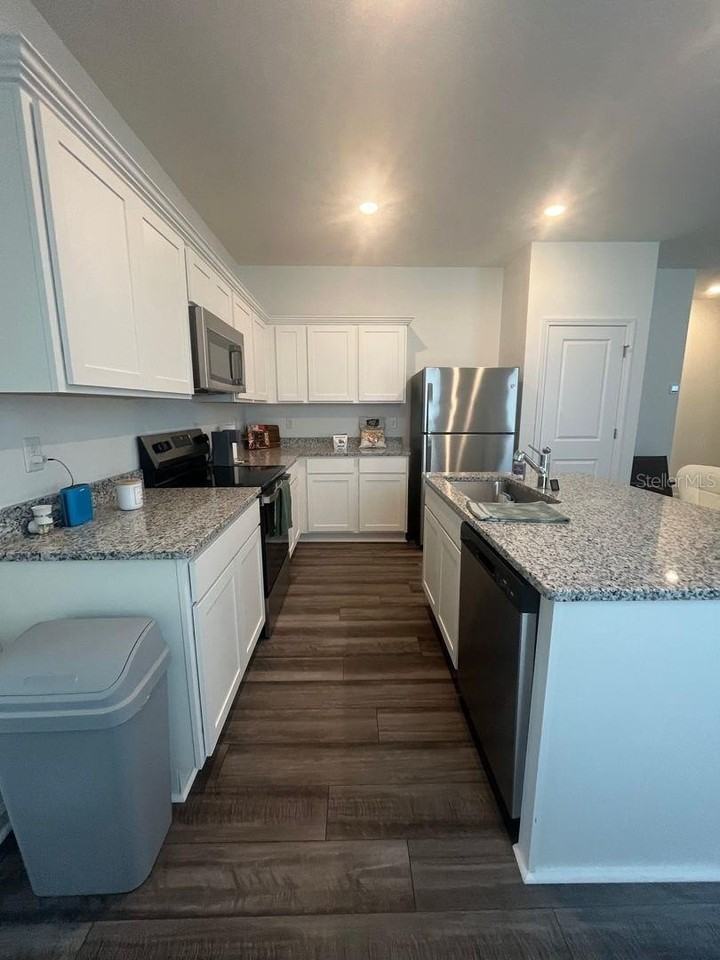 8 Oriole Rd - Photo 3 of 15