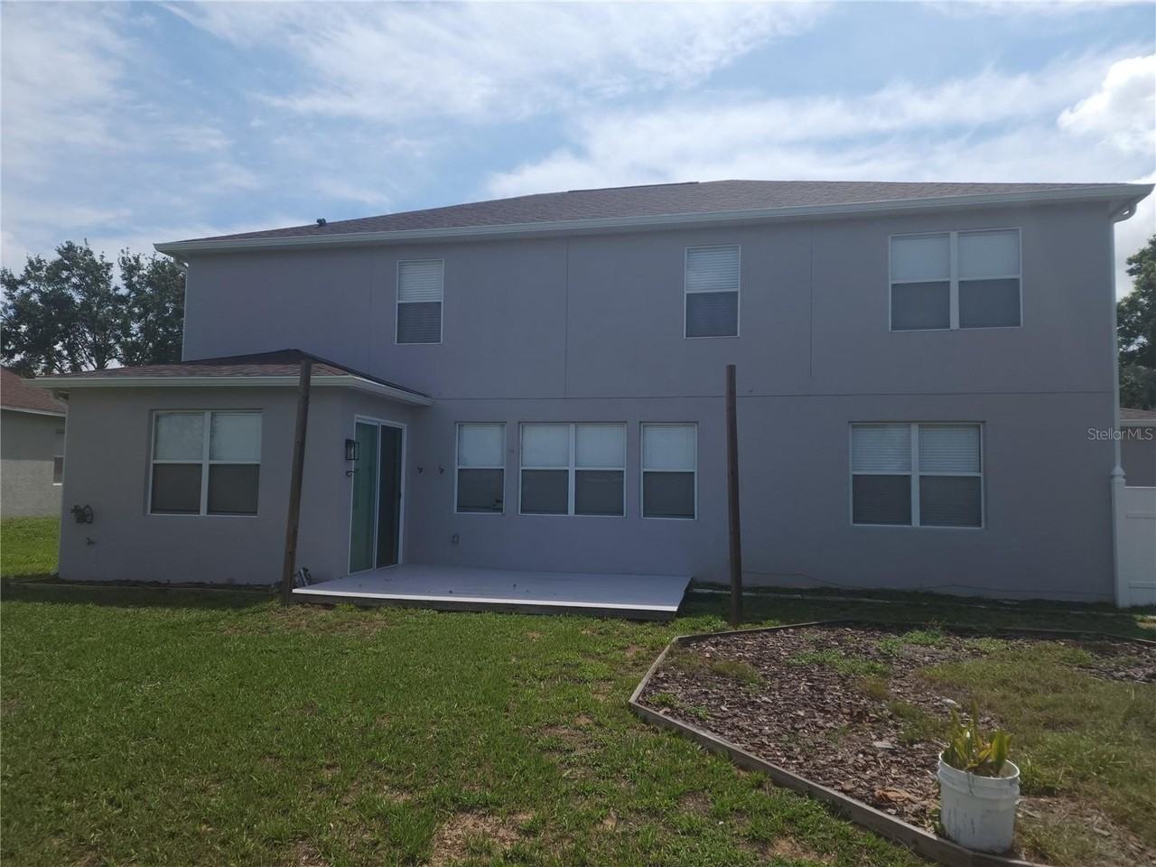 912 N Jacks Lake Rd - Photo 3 of 37