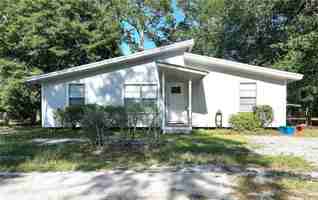 featured image of 2911 Ne 9th St