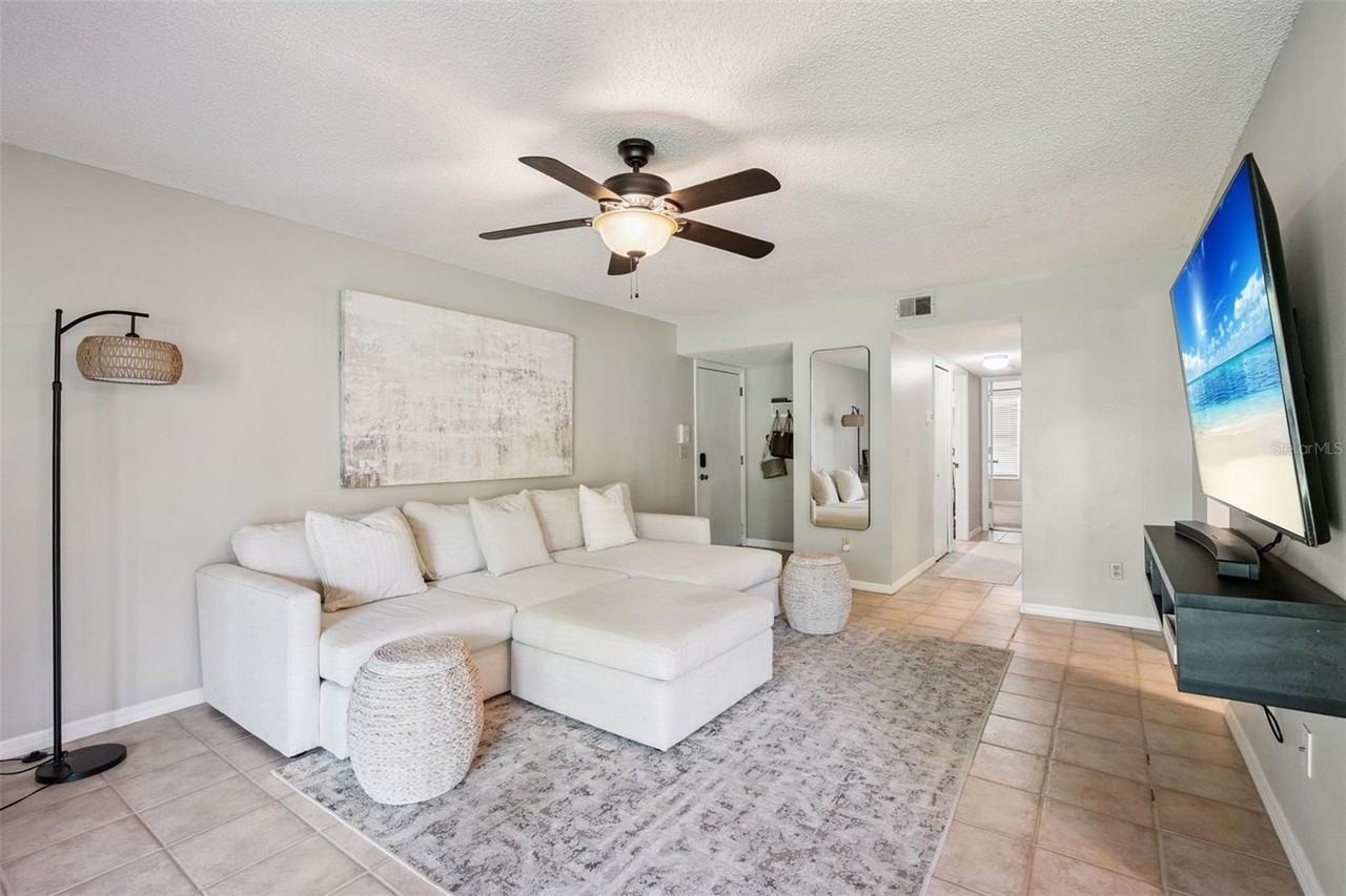 2258 Coach House Blvd #804 - Photo 6 of 25