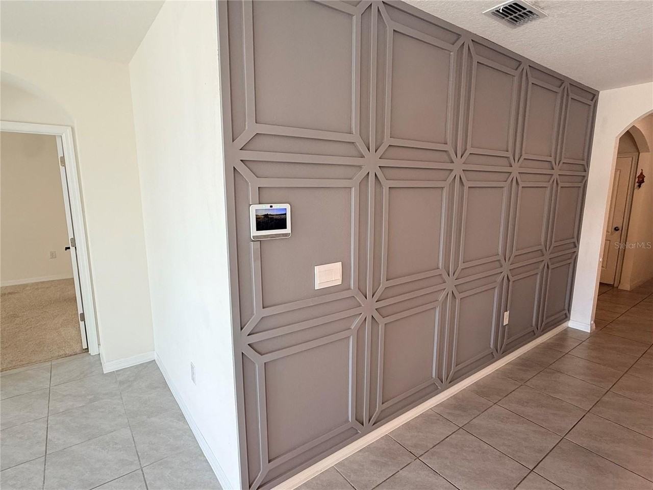 2916 Sunridge Loop - Photo 4 of 15
